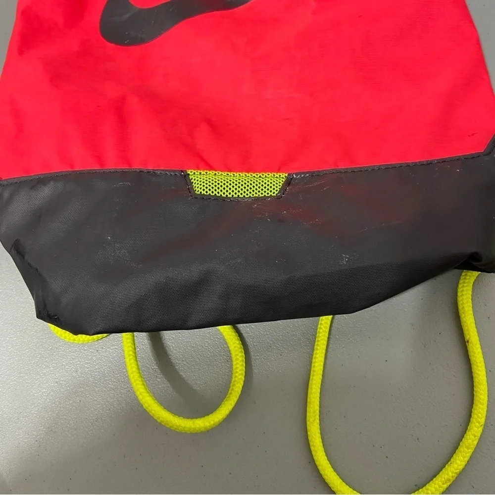 Nike Drawstring Lightweight Bag Active Backpack Gym Bag
